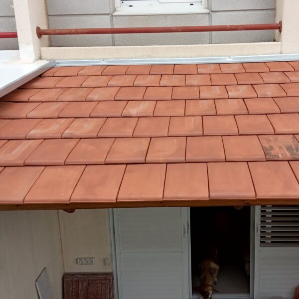 פרגולה עם רעפים